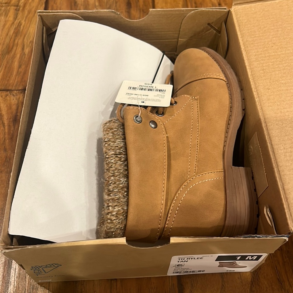 There Abouts Rylee Lace Up Hiking Boots for girls.